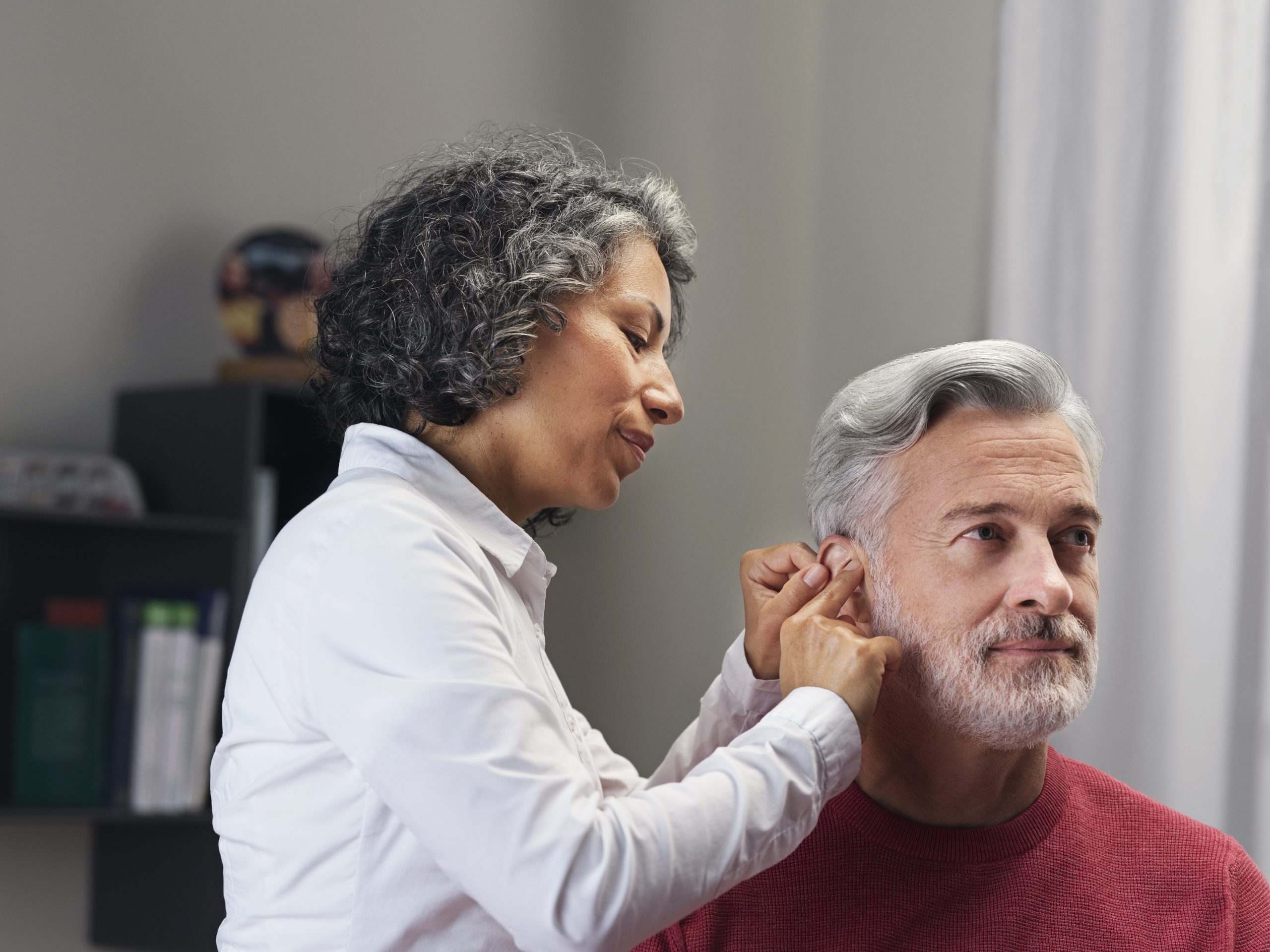 RS_OMNIA_audiologist_ear_miniRIE_0378